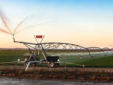 Öntözőberendezések kivitelezésével keresse cégünket, 31 éve a mezőgazdaság szolgálatában Öntözőberendezések kivitelezésével keresse cégünket, 31 éve a mezőgazdaság szolgálatában