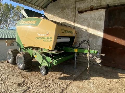 Krone Comprima F155 XC aprítókéses bálázó Krone Comprima F155 XC aprítókéses bálázó