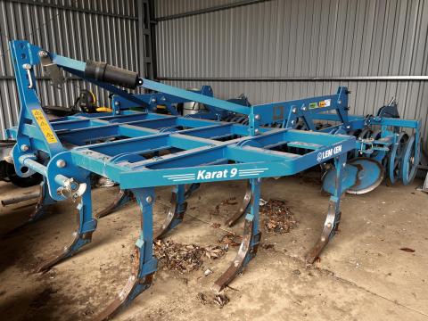 LEMKEN Karat 9, 3 m széles, függesztett gruber eladó LEMKEN Karat 9, 3 m széles, függesztett gruber eladó
