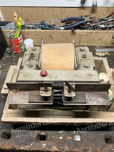 Eladó fűrészlap forrasztó gép