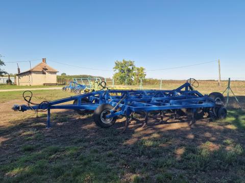 Eladó 4 méteres nehézgruber, 200-240 LE lóerőszükséglettel