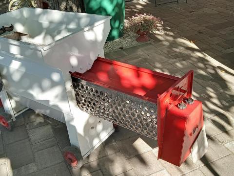 Szőlő zúzó bogyózó eladó Szőlő zúzó bogyózó eladó