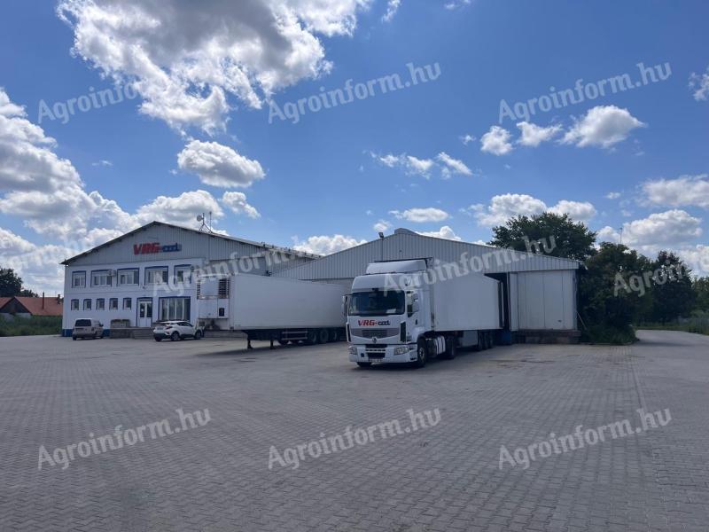 Eladó Balmazújvárosban egy modern,  3.340 nm-es logisztikai központ