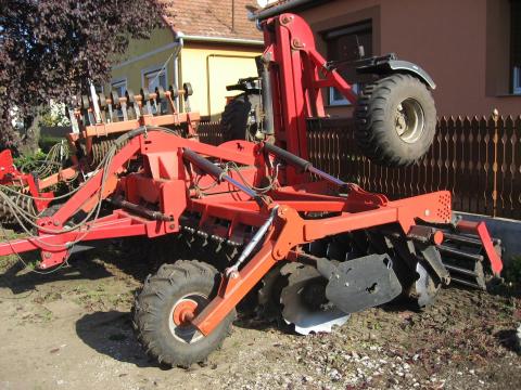 4 méteres rövidtárcsa eladó 4 méteres rövidtárcsa eladó