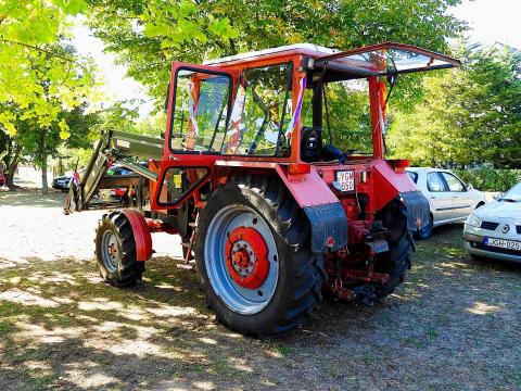 Eladó MTZ 82 rakodóval Eladó MTZ 82 rakodóval