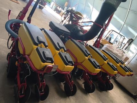Vaderstad Tempo TPT 6 függesztett vetőgép eladó Vaderstad Tempo TPT 6 függesztett vetőgép eladó