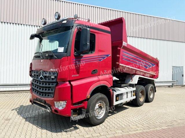 Mercedes-Benz Arocs 2658 K 6x4 / 2015 / 345 610 km / Lízing 20%-tól