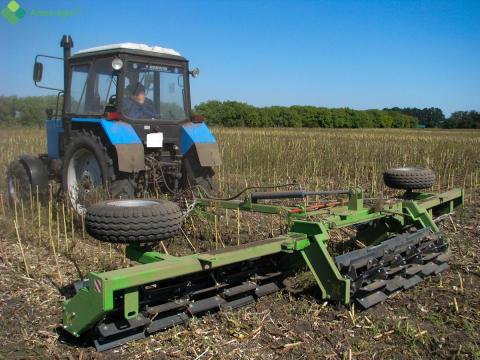 Szártörő, szárzúzó, aprító henger 6 méter, vontatott, nyitott (dob Ø470 mm), napraforgó, cirok, kukorica Szártörő, szárzúzó, aprító henger 6 méter, vontatott, nyitott (dob Ø470 mm), napraforgó, cirok, kukorica