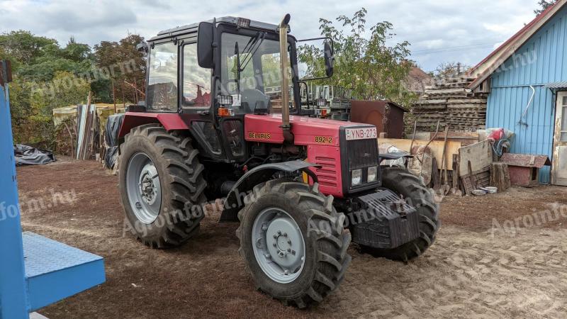 MTZ 892.2 traktor 985 üzemórával, kiváló állapotban, azonnal elvihető