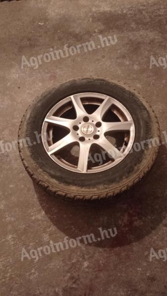 Felni abronccsal Hyundai Tucsonhoz, ENZO, 235/60R16 100H, használt