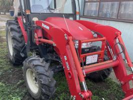 Traktor,  homlokrakodós