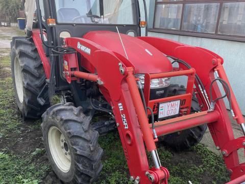 Traktor,  homlokrakodós Traktor,  homlokrakodós