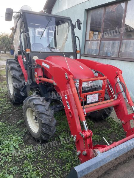 Traktor,  homlokrakodós