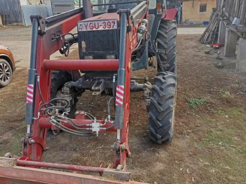 MTZ 820 traktor eladó – 2003-as, homlokrakodóval, jó állapotban MTZ 820 traktor eladó – 2003-as, homlokrakodóval, jó állapotban