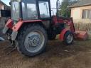 MTZ 820 traktor eladó – 2003-as, homlokrakodóval, jó állapotban