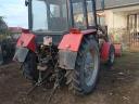 MTZ 820 traktor eladó – 2003-as, homlokrakodóval, jó állapotban