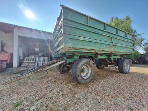 Pótkocsi HW8011-es, piros rendszám, kamion kerekekkel vagy anélkül, erősített féderlapokkal, 150 cm magasítás Pótkocsi HW8011-es, piros rendszám, kamion kerekekkel vagy anélkül, erősített féderlapokkal, 150 cm magasítás