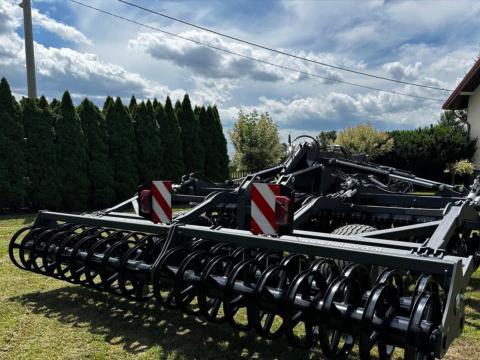 Helagro BTH 4.0 m vontatott rövidtárcsa Helagro BTH 4.0 m vontatott rövidtárcsa