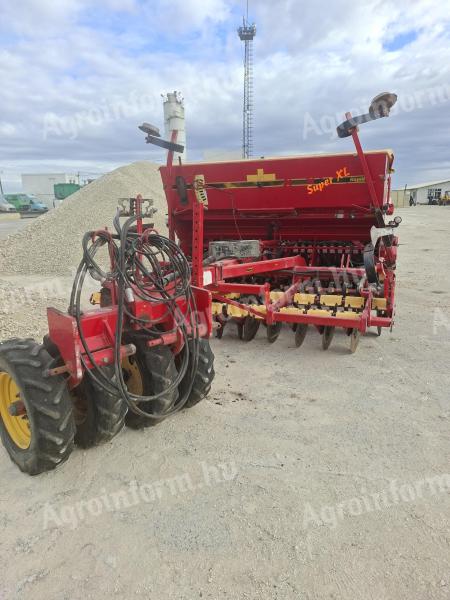 Väderstad Rapid 300 S eladó – megkímélt állapotú gabonavetőgép Németországból