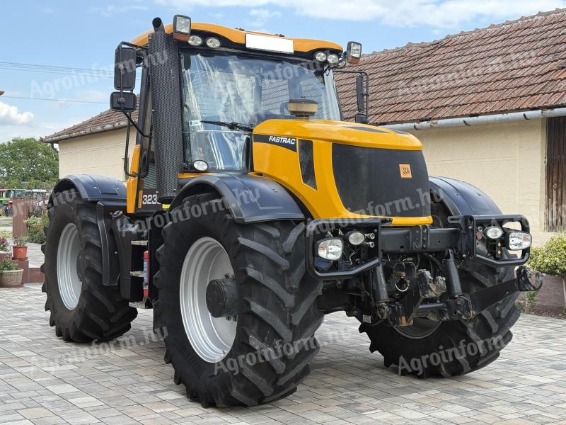 JCB Fastrac 3230 Plus traktor