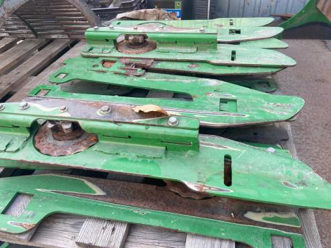 Napraforgó készlet John Deere kukorica adapterhez (8 sor) Napraforgó készlet John Deere kukorica adapterhez (8 sor)