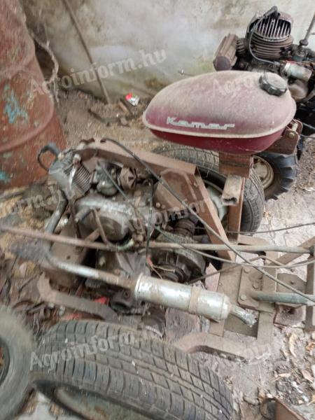 Simson motoros kistraktor