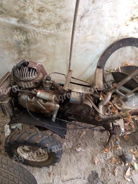 Danubius motoros kistraktor eladó