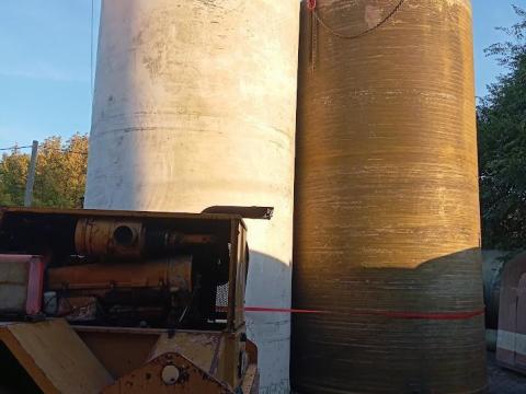 Tartály eladó borászatból Kiskőrösön – üvegszálas tartályok, alumínium tartály Tartály eladó borászatból Kiskőrösön – üvegszálas tartályok, alumínium tartály