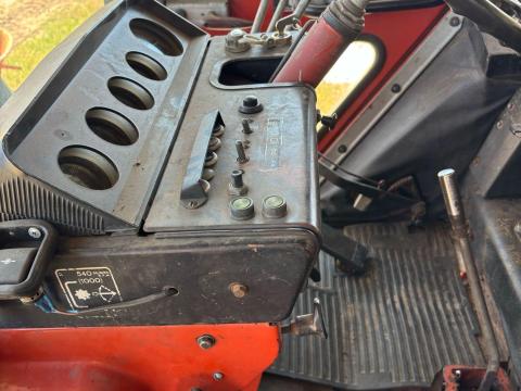 Mtz 550 e traktor Mtz 550 e traktor
