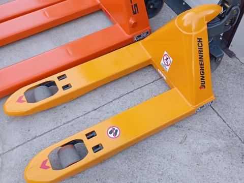 Jungheinrich rövid villás (80 cm) raklapemelő béka eladó