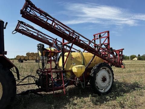 Hardi TZY 2400 vontatott permetező eladó Hardi TZY 2400 vontatott permetező eladó