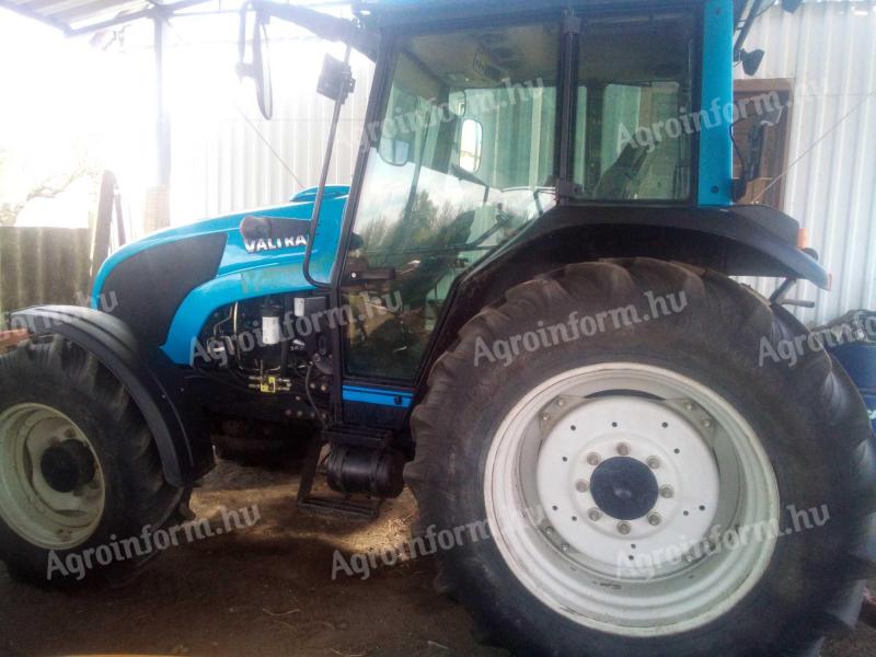 Valtra A 82 eladó cserélhető