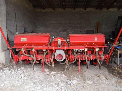 Agrion szemenkénti vetőgép Agrion szemenkénti vetőgép