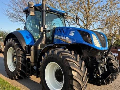 New Holland T7.275 Auto Command New Holland T7.275 Auto Command