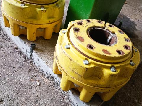 John Deere kerékagy pár eladó John Deere kerékagy pár eladó
