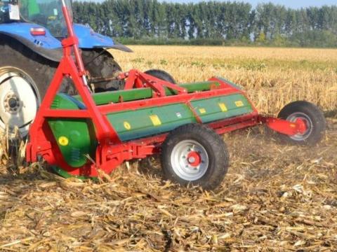 KB 302 típusú 4,6 m szárzúzó házhoz szállítva, 2 év garanciával KB 302 típusú 4,6 m szárzúzó házhoz szállítva, 2 év garanciával