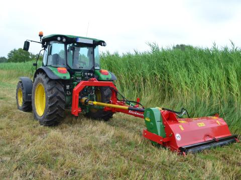 KB 320 típusú szárzúzó házhoz szállítással, 2 év garanciával KB 320 típusú szárzúzó házhoz szállítással, 2 év garanciával