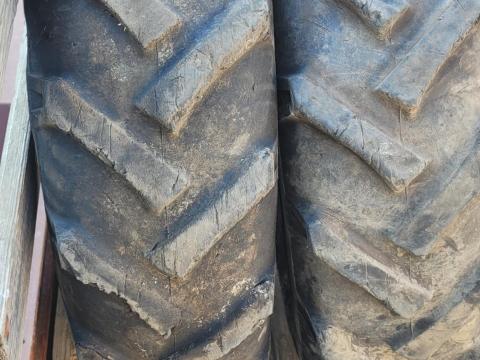 BKT 7.50-16 gumiabroncs eladó BKT 7.50-16 gumiabroncs eladó