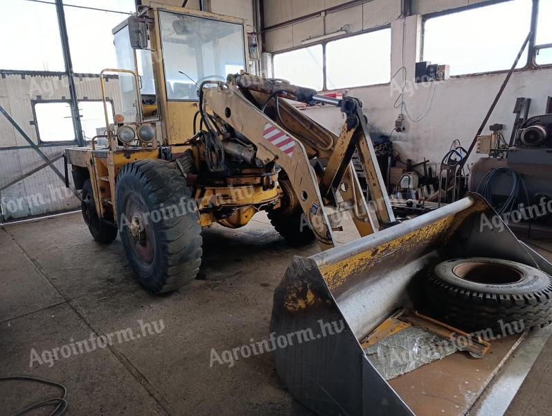 UN-053-as homlokrakodó eladó