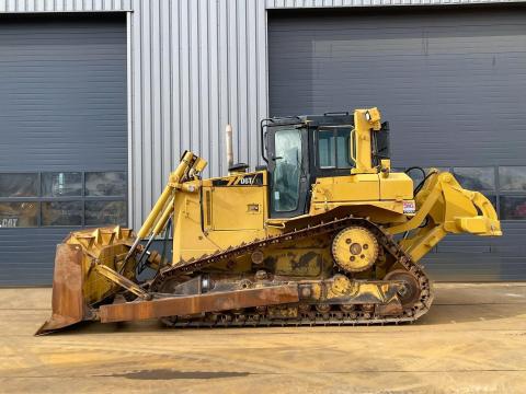 Caterpillar D6T XL / 2010 / 12 251 üzemóra / Lízing 20%-tól