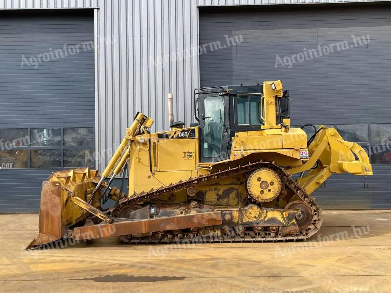 Caterpillar D6T XL / 2010 / 12 251 üzemóra / Lízing 20%-tól