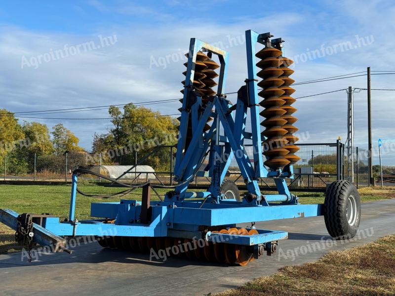 Leták LEKO 5, 2m-es hidraulikusan összecsukható vontatott gyűrűshenger henger