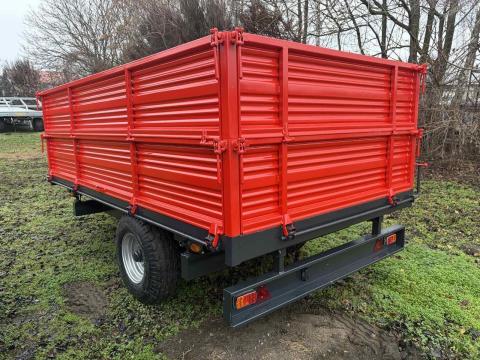 Bicchi BRT555 egytengelyes pótkocsi magasítóval, háromoldalú hidraulikus billentéssel, 6000 kg össztömeg, készletről