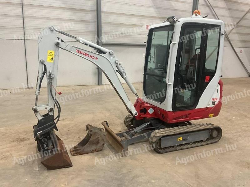 Takeuchi TB 216 / 2020 / 1 034 üzemóra / Lízing 20%-tól
