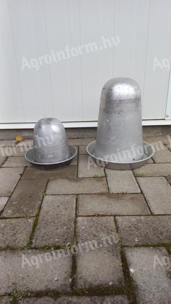 Kúpos itató eladó több méretben