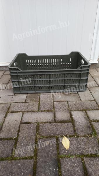 Műanyag láda / rekesz eladó