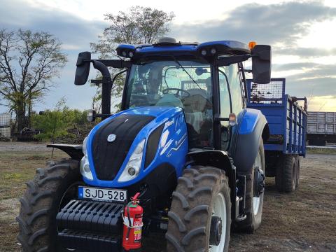 Keresek New Holland t5.120 AC művelő kerék szettet Keresek New Holland t5.120 AC művelő kerék szettet