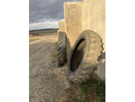 2 db használt 380/90 R46 Firestone gumiabroncs eladó