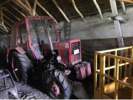 Belorusz MTZ -550 típusú traktor
