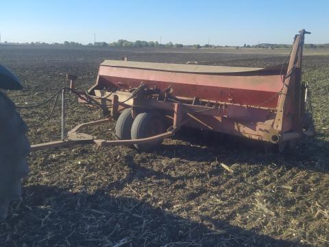 IH 6200 hibátlan állapotú vetőgép eladó IH 6200 hibátlan állapotú vetőgép eladó